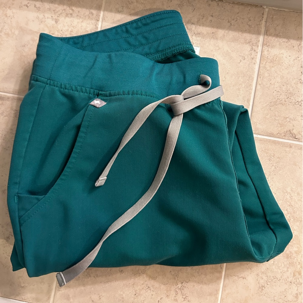 Figs Hunter green Zamora jogger bottoms